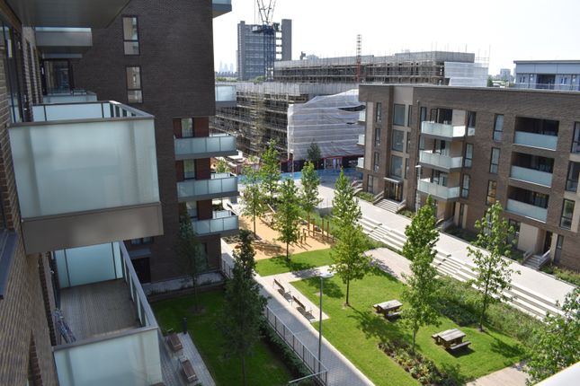 Thumbnail Flat to rent in East India Dock Road, London