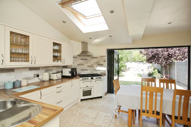 23, Charter Road, Rugby photo 2