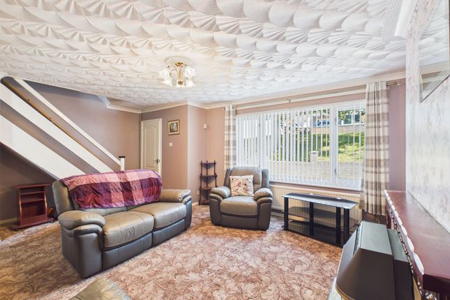 33 Cwmcelyn Newydd, Abertillery photo 2