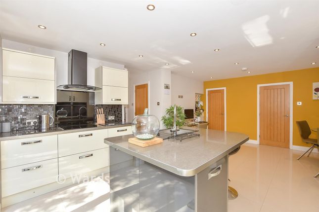 Medway Villas, Lower Road, Maidstone photo 3