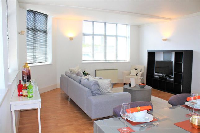 Thumbnail Flat to rent in City Reach, Dingley Road, London
