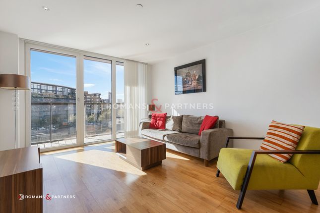 Flat to rent in Admirals Tower, Greenwich