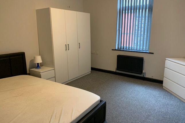 4 bed shared accommodation to rent in 17 Princess Street, Barnsley, Barnsley, South Yorkshire S70