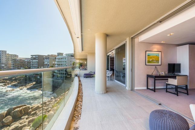 Apartment for sale in Victoria Road, Cape Town, South Africa