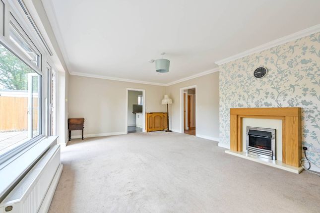 2-bed house on Claron, Guildford, £465,000