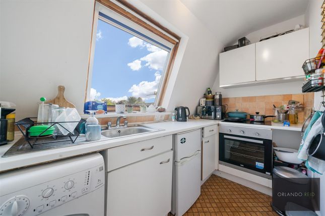 Flat 4, 146, Landor Road, London photo 4