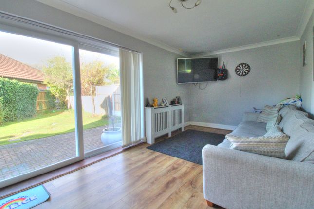 51, Denver Drive, Basildon photo 3