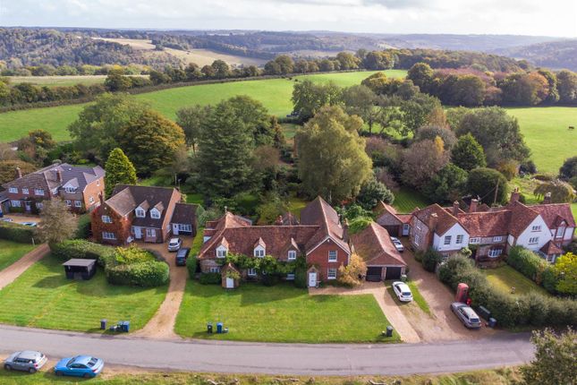 4-bed house on Wheelwrights, Northend, Henley-On-Thames, £1,250,000