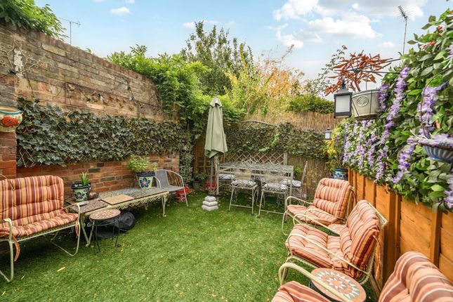 1, Turks Head Court, Windsor photo 4