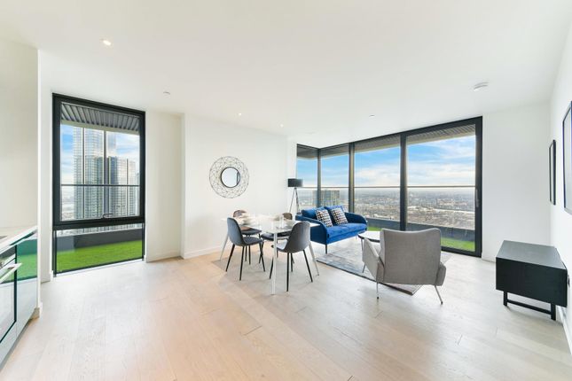 Thumbnail Flat to rent in Bagshaw Building, Wardian, Canary Wharf, London