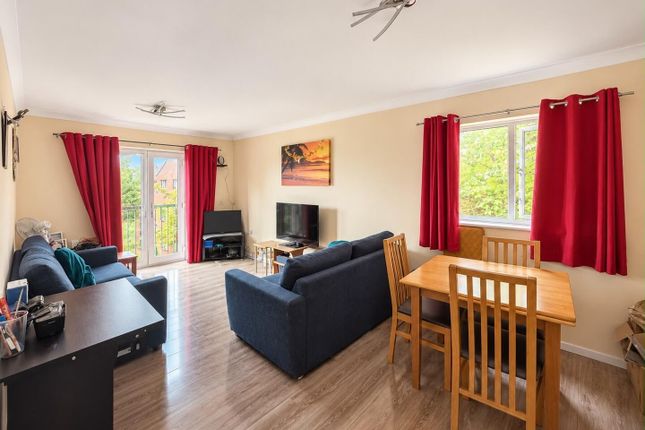 22, Campion Court, Stevenage photo 2