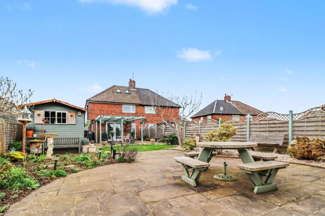 10, Orchard Close, Dereham photo 2