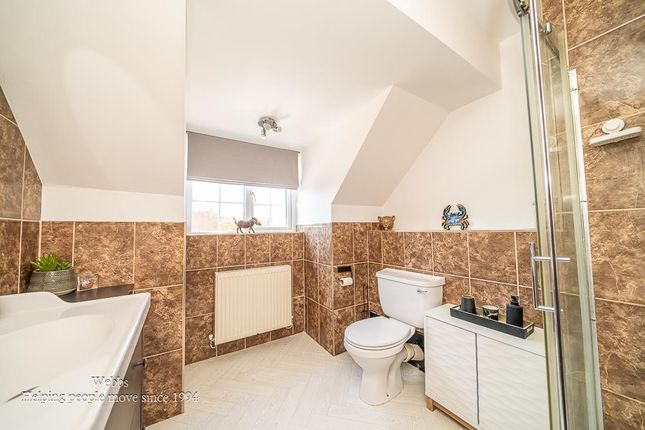 8, Kings Croft, Cannock photo 4