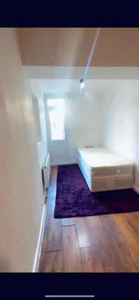 Cozy Studio Flat In St. Erkenwald Road, London, Ig11 7Xa