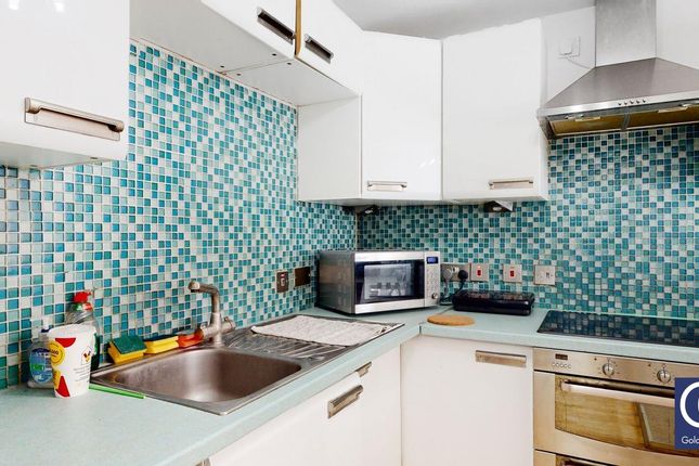 Flat 22 Vesage Court, 8A, Leather Lane, London photo 4