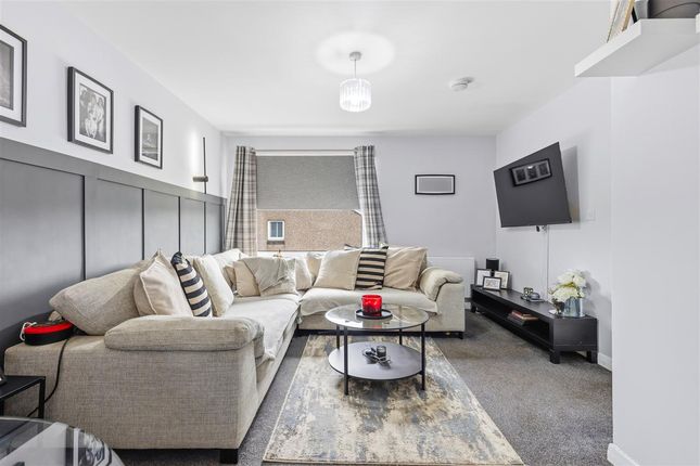 34, Young Crescent, Bathgate photo 4