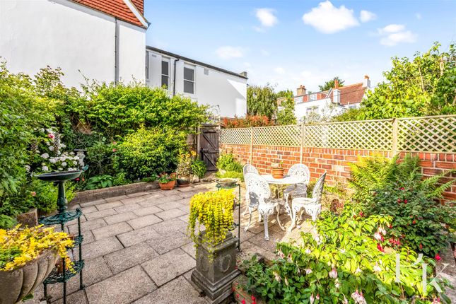 19, Lyndhurst Road, Hove photo 4