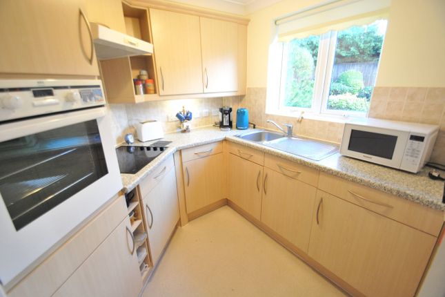 9 St Michaels Court, Cheltenham Road, Cheltenham photo 4