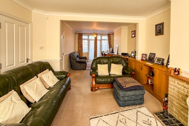 29, Windermere Avenue, Wembley photo 5