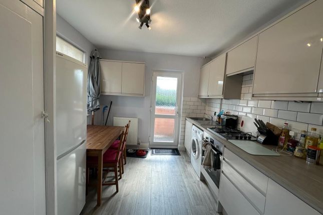 206, Locket Road, Harrow photo 3