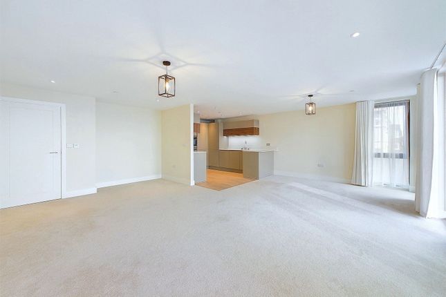 26,Apartment 21, Calista, West Parade, Worthing photo 4
