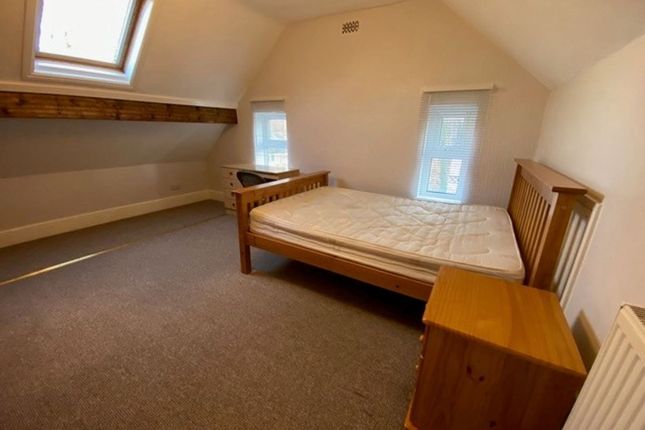 5 Malvern Grove, Manchester photo 4
