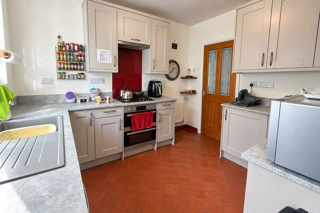 35, Hayston Avenue, Milford Haven photo 5