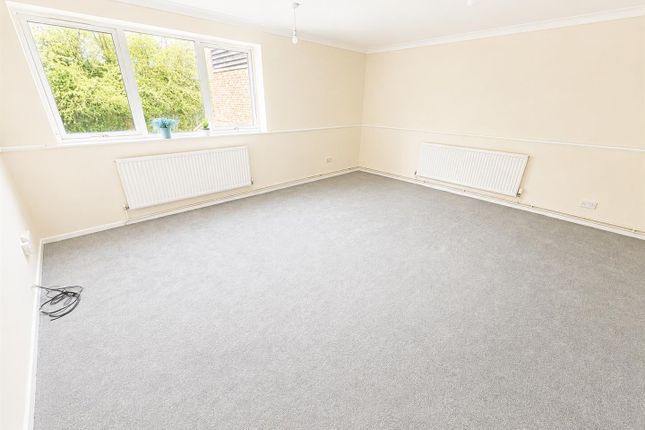 1, Dresden Close, Corby photo 2