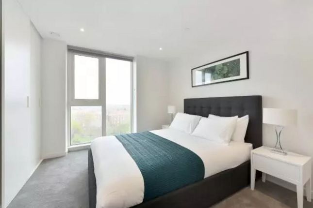 Flat to rent in Skylark Building, Woodberry Down