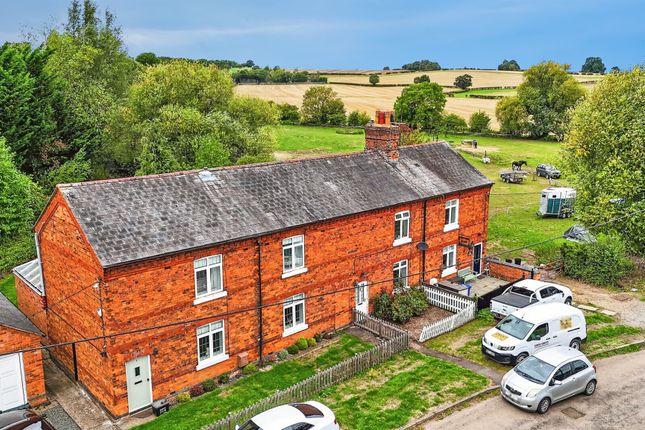 2-bed house on 3, Railway Cottages, Northampton, £270,000