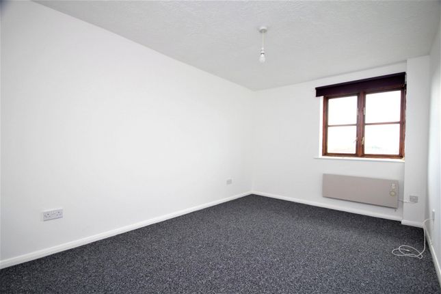 10, Victoria Court, Lancing photo 4