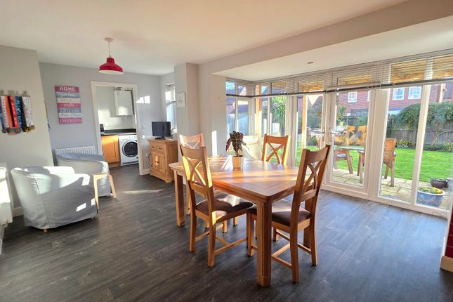 35, Hampden Way, Sleaford photo 2