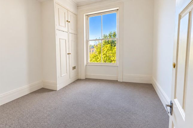 Flat 4 (FFF) 13, Vernon Terrace, Brighton photo 4