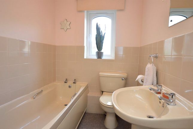 Flat for sale in Wesley Court, Stroud, Gloucestershire