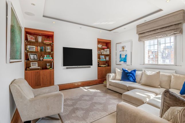 Flat 101 Chiltern Court,, Baker Street, London photo 4