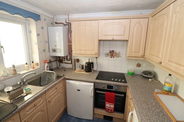 17, Clacton-on-Sea photo 4