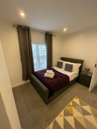 Mews house to rent in Montagu Mews West, London