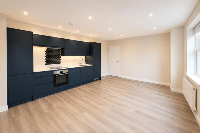 17, Merlin House, Falconry Court, Epping photo 4