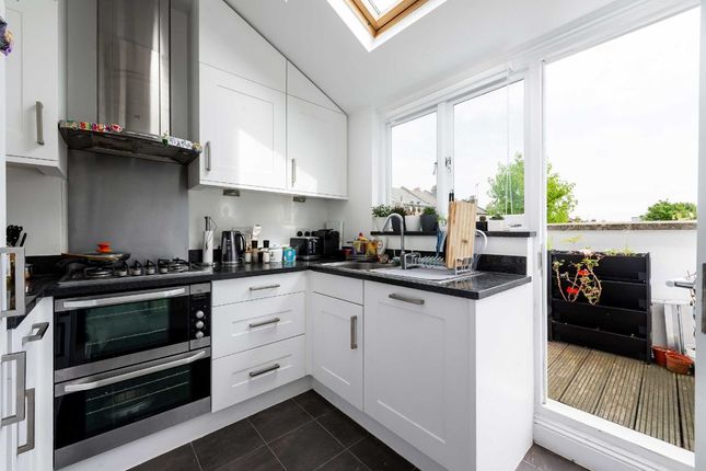 Flat 3, 25, Hillmarton Road, London photo 4