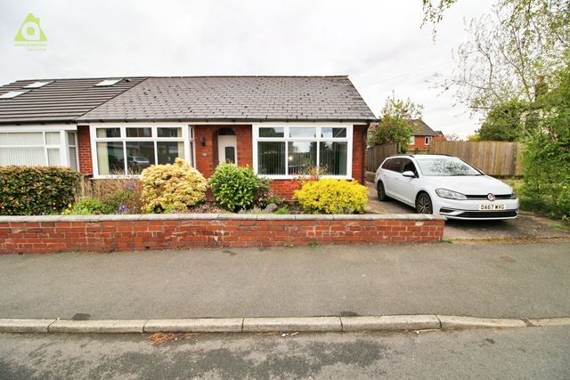 Thumbnail Bungalow for sale in Tempest Road, Chew Moor