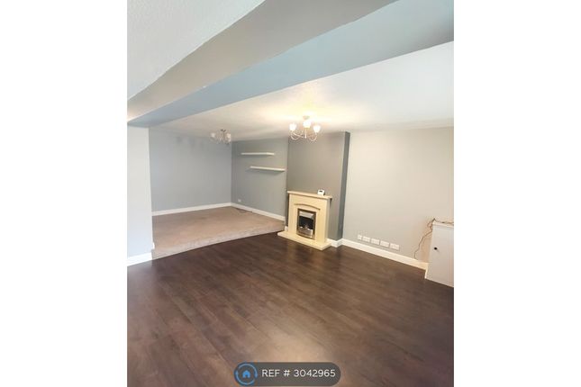 Cloughfield Avenue, Salford photo 4