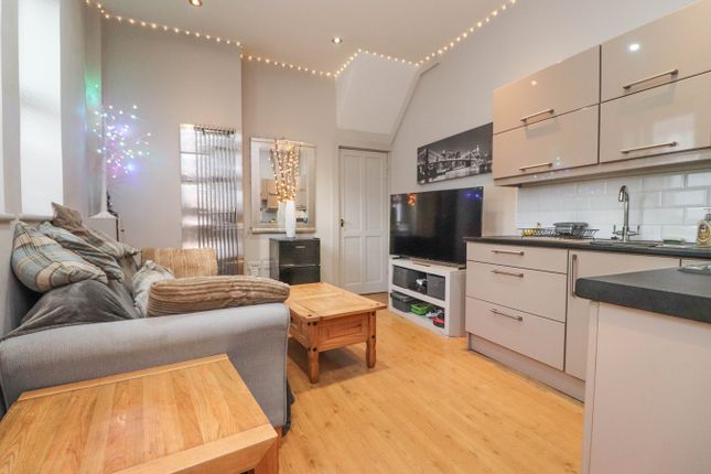 Open-Plan Lounge/Kitchen