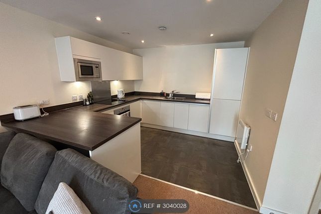 Flat, Whitworth Potato Wharf, Manchester photo 3