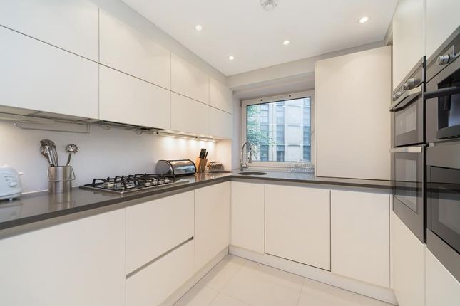 Thumbnail Flat to rent in Parkland Court, Addison Road, London