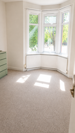 Flat B, 120, Station Road, London photo 4