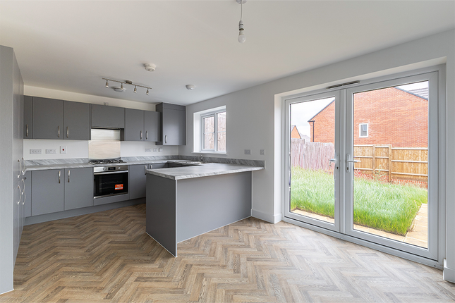 Leaf Living at Wendelburie Rise, Wellingborough, NN8, Wellingborough photo 3