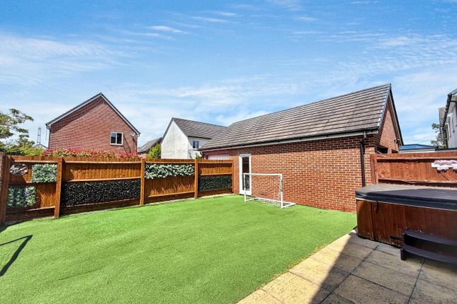 6, Spencer Way, Newport photo 2
