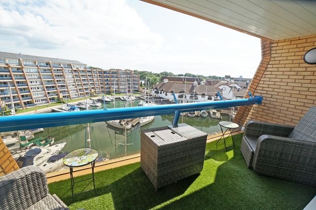 Flat for sale in Oyster Quay, Port Solent, Portsmouth
