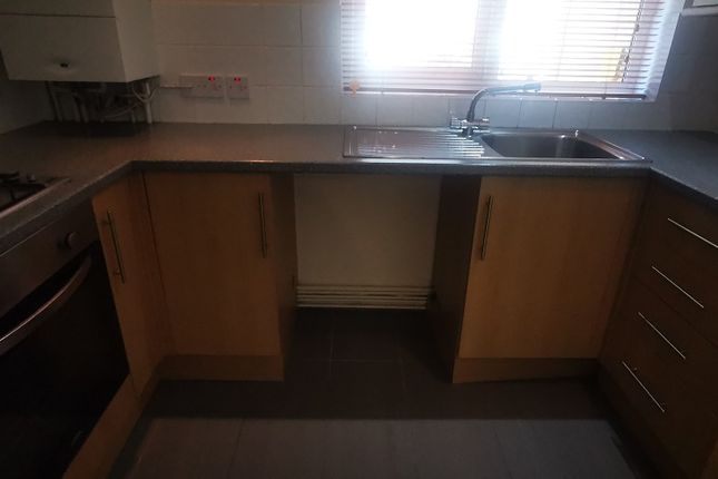 6 Anton Court, Dulais Road photo 4