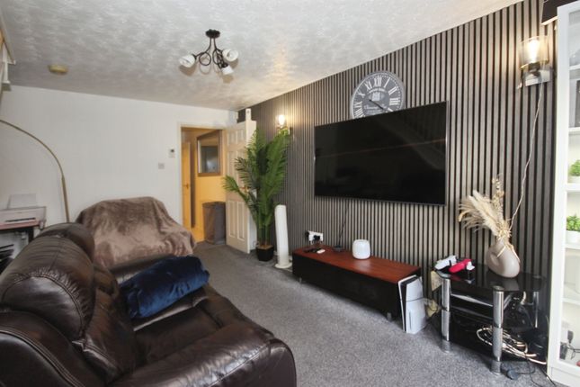 7, Cumbria Close, Coventry photo 3